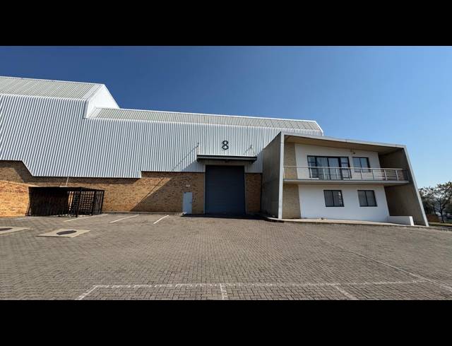 766M² WAREHOUSE TO LET IN LINBRO PARK